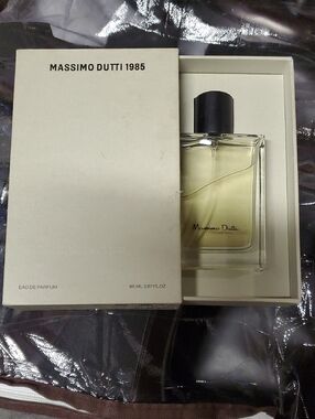Massimo Dutti 1985 Eau de Parfum — Cream Box with Black Cap